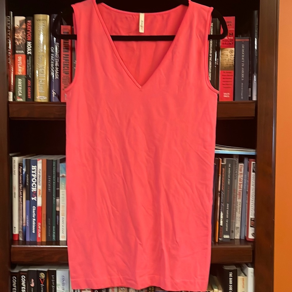 SkinnyTees Plus